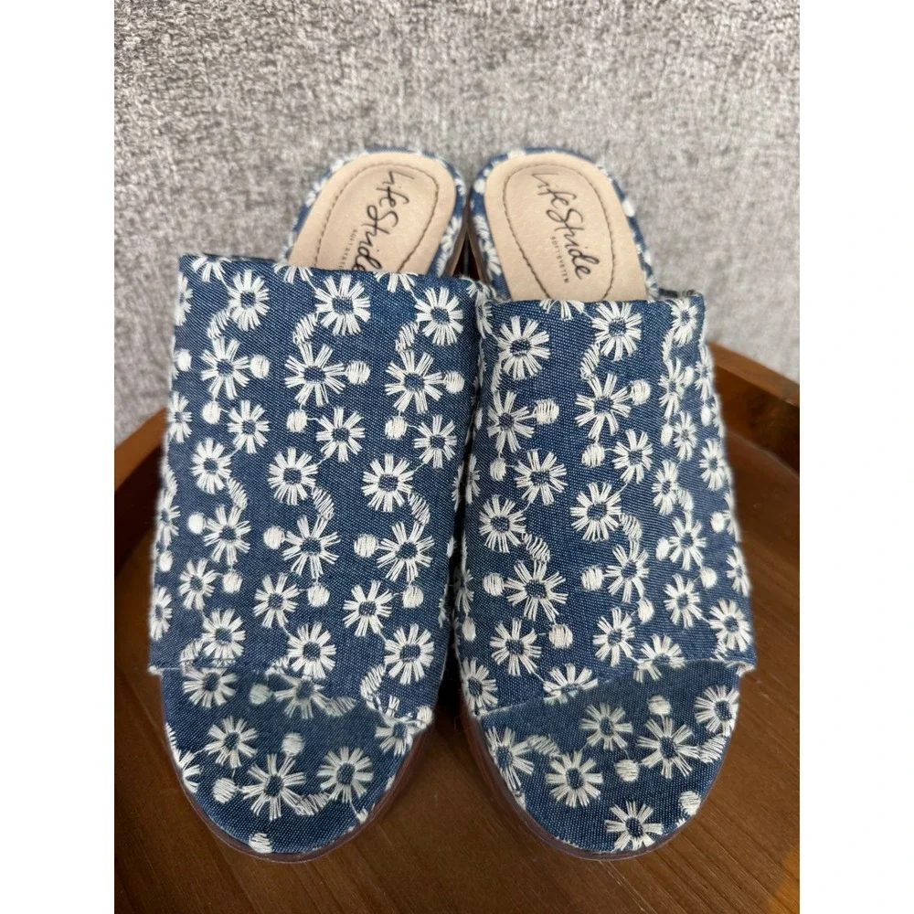 LifeStride Paradise Womens 6W Blue Daisy Floral Embroidered Platform Sandals‎